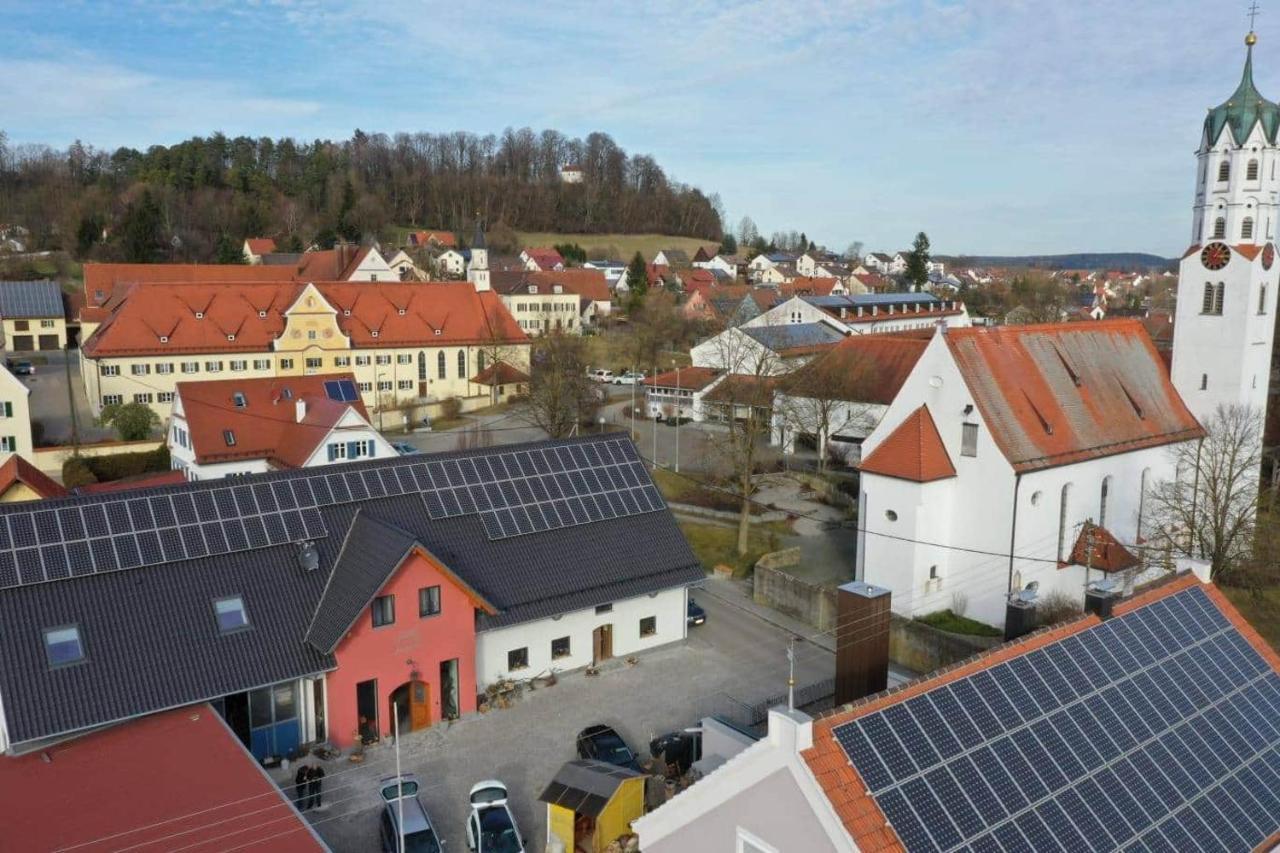 Отель Finkls Heimat Dinkelscherben Экстерьер фото